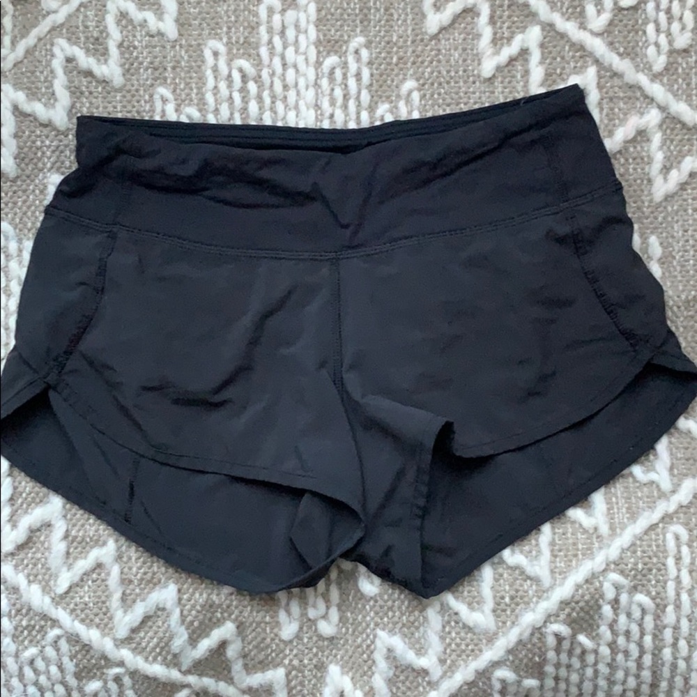 Lululemon Speed up short 2.5